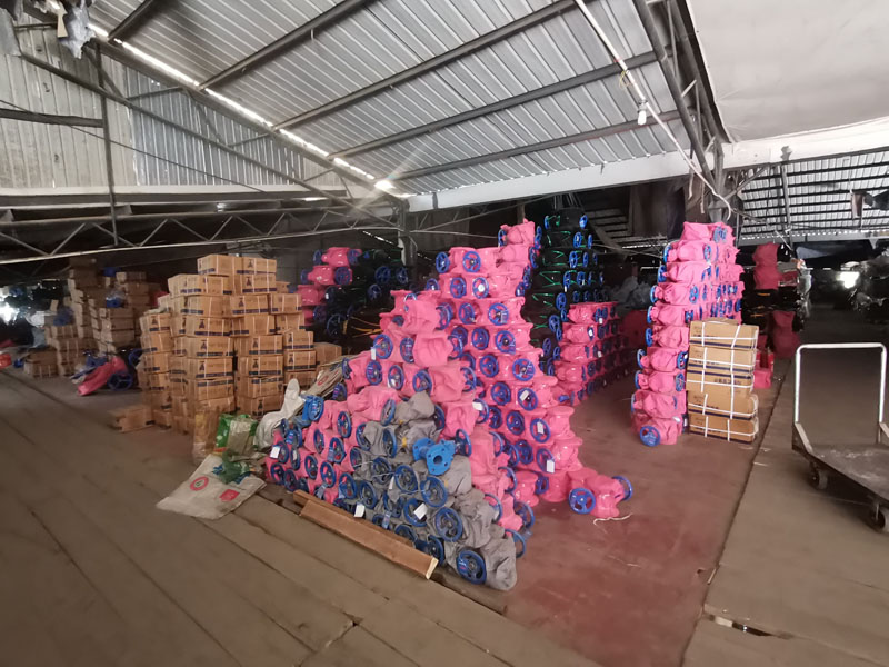 倉(cāng)庫(kù)一角